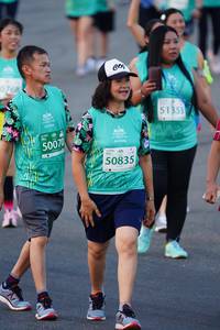 BIB: 0768, 51353, 50070, 50835
                            <button type="button" onclick="openModal(10525605)" class="btn btn-primary btn-sm float-right btn-popup" data-toggle="modal" data-target=".modal-high-quality">
                        <i class="fas fa-shopping-cart"></i> Add to Cart
                    </button>
                                            <button type="button" onclick="isThisMe(10525605, true)" class="btn btn-success btn-sm float-right btn-popup btn-isme hidden" data-toggle="tooltip" data-placement="bottom" title="นี่คือรูปของคุณใช่ไหม คลิกที่นี่เพื่อเอาเข้าอัลบั้ม">
                        <i class="fas fa-plus"></i> Add to album
                    </button>
                    <button type="button" onclick="isThisMe(10525605, false)" class="btn btn-warning btn-sm float-right btn-popup btn-isnotme hidden">
                        <i class="fas fa-ban"></i> Remove from album
                    </button>
